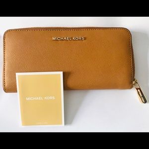 Michael Kors wallet